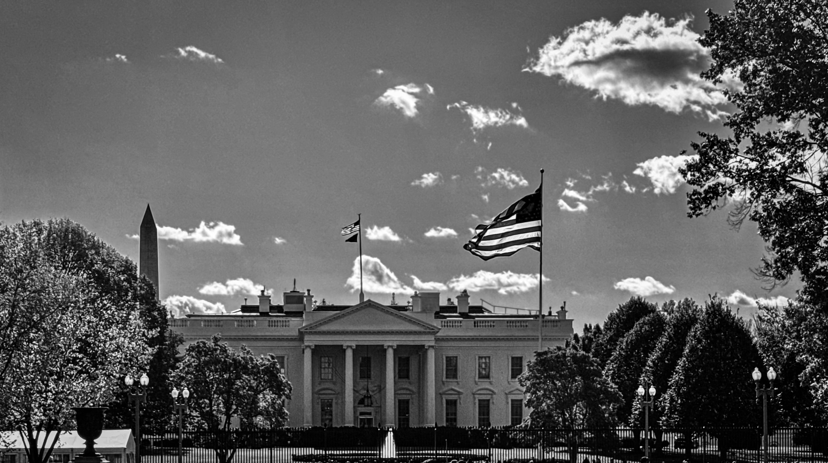 2-WHITE_HOUSE.JPEG