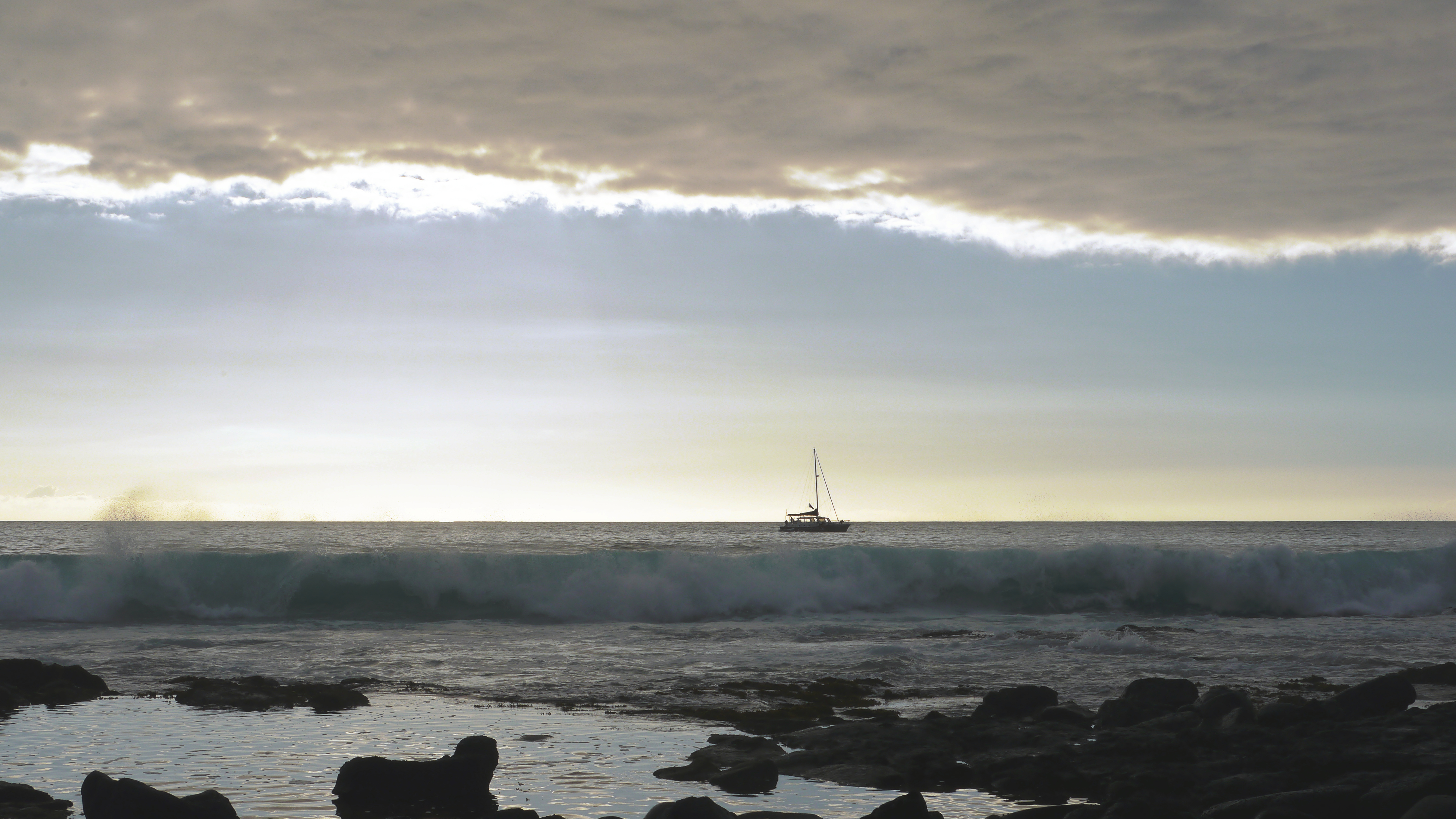 SAIL_BOAT_G.JPG