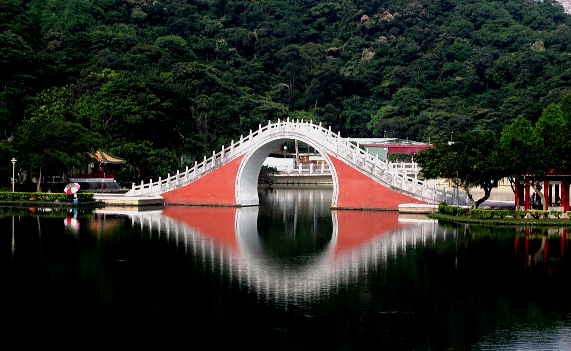 BRIDGE.JPG