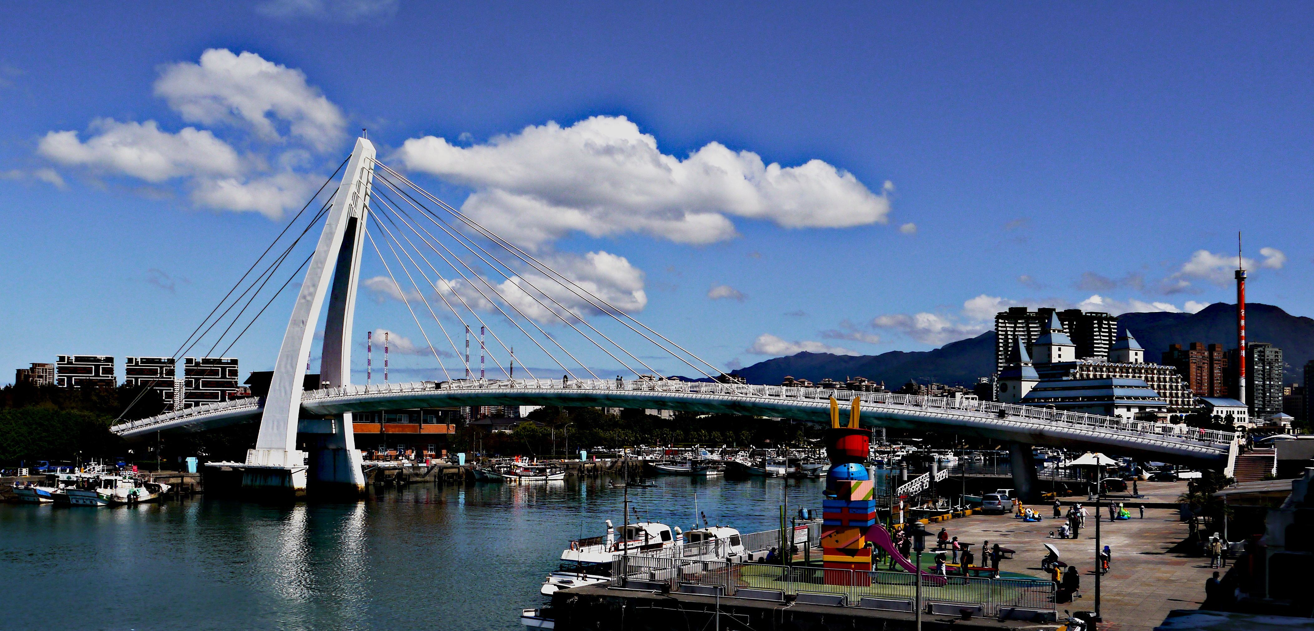 LBRIDGE_HDR.JPG